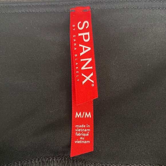 Spanx Faux Leather Leggings Womens Size Medium Shiny Black Textured Tights - Picture 8 of 10